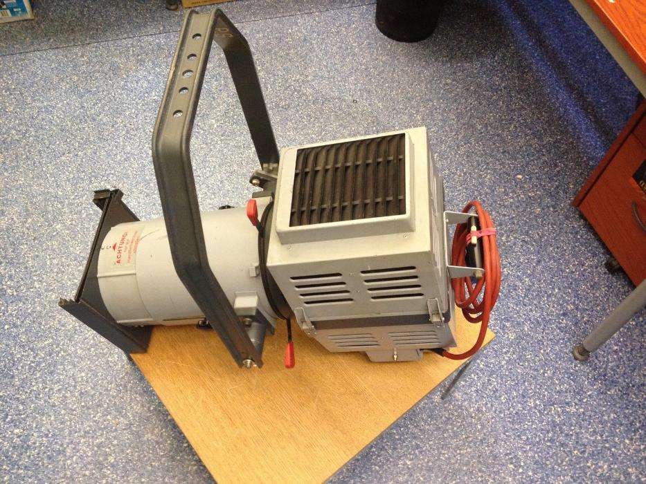 Projector recorte EMIL Niethammer Enispot HPS200/230 2KW