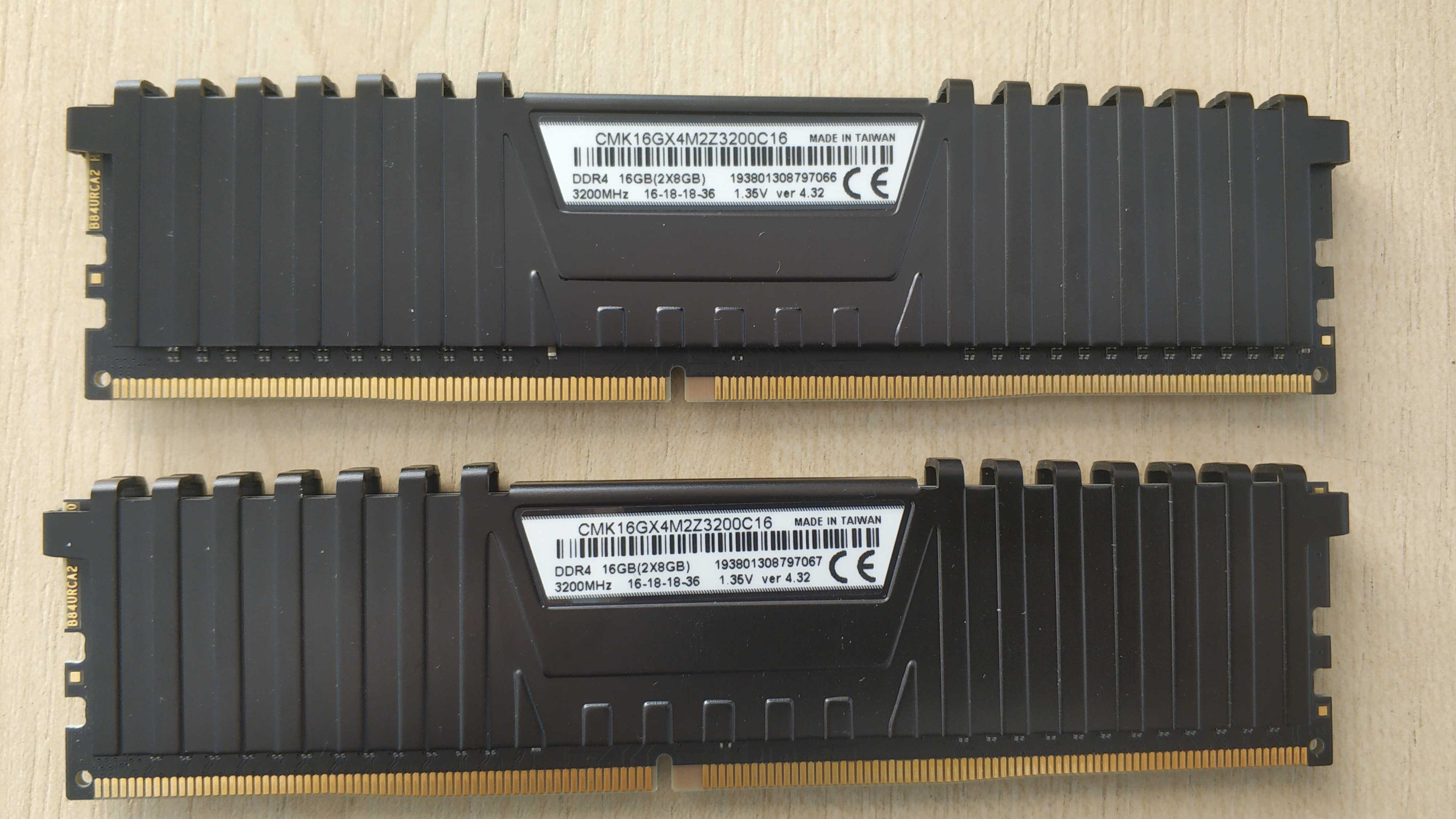 DDR4-3200 16Gb(2X8Gb) Corsair Vengeance LPX