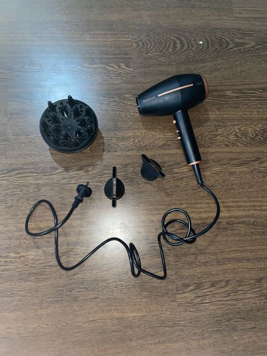 Secador taurus 2400watts nunca usado