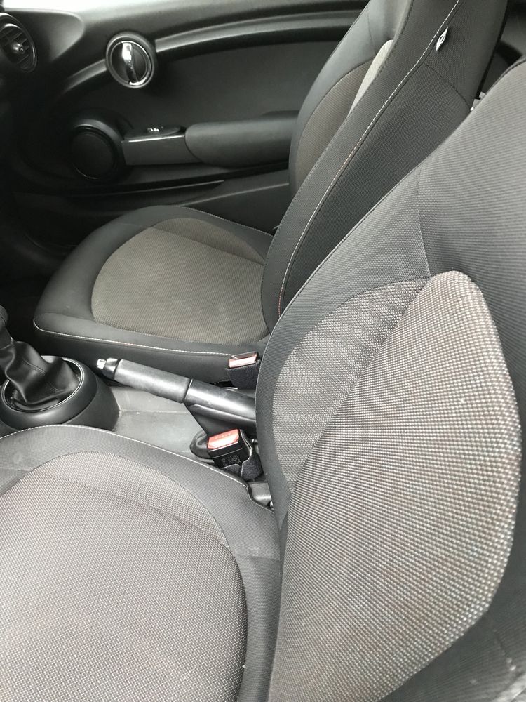Mini One z 2014 roku, waniliowy