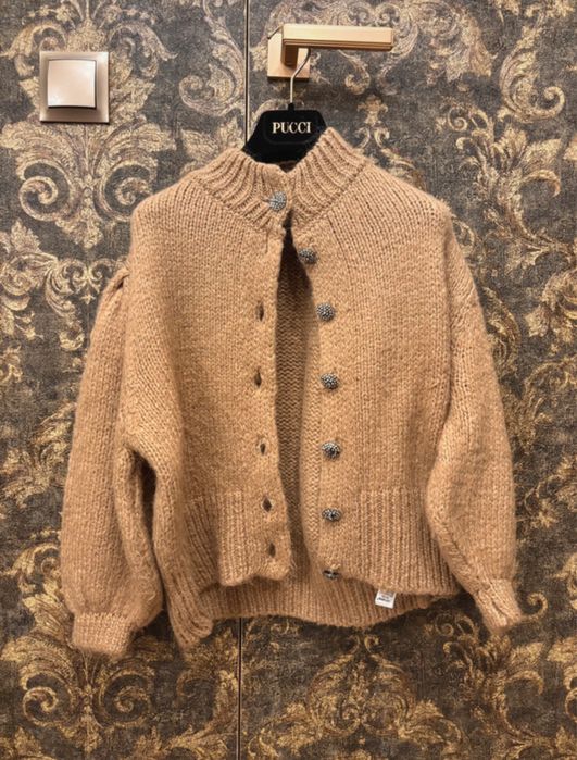 Zara wełniany sweter kardigan z bufiastymi rękawami i ozdobnymi guzika