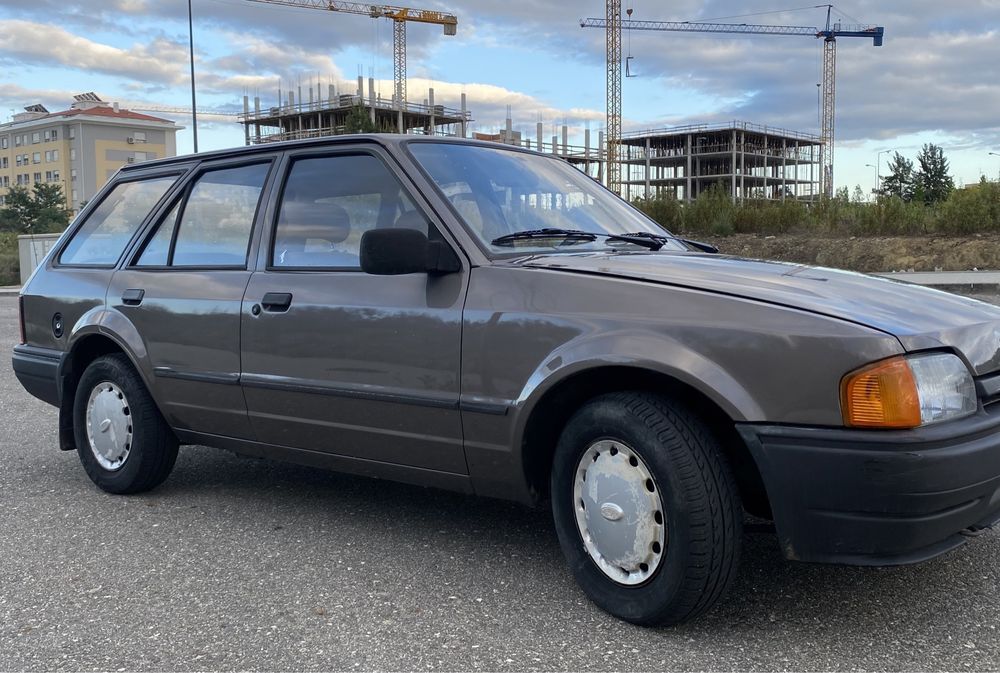 Ford Escort 1.4 CL - sem inspecção