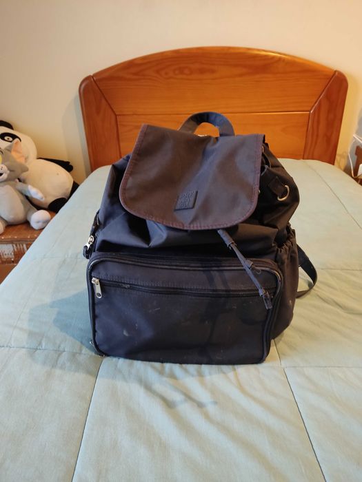 Mochila de suporte para utensílios do bébé