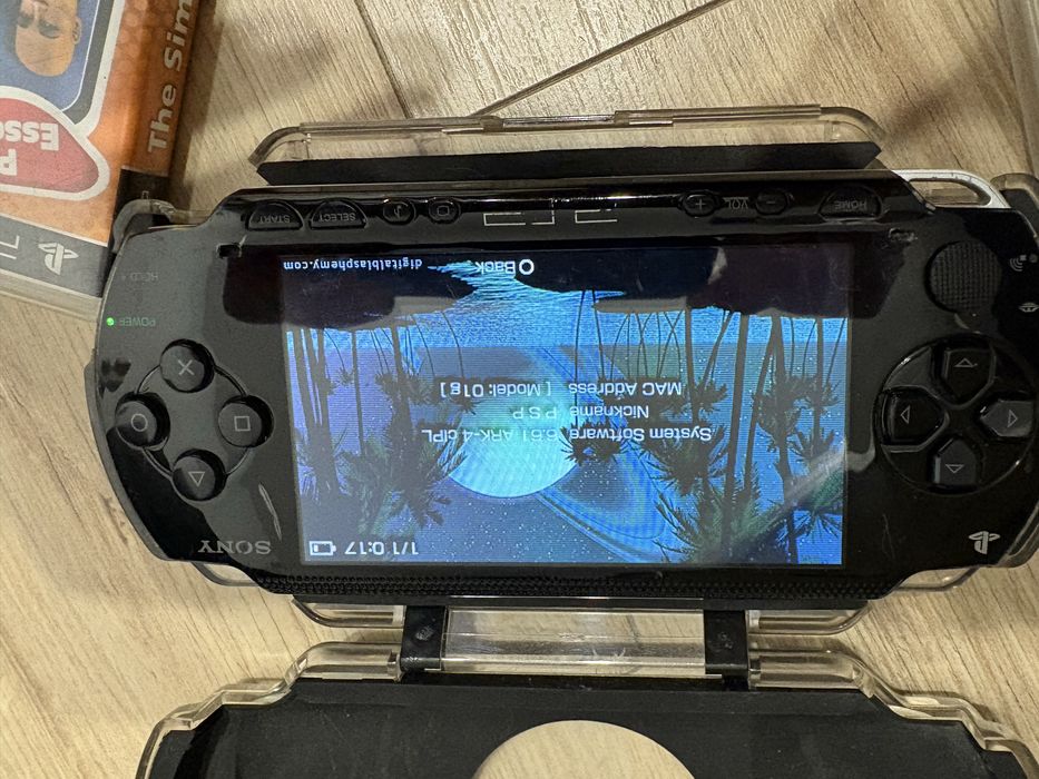 Psp 1004 Fat | 2 gry | karta pamięci | etui