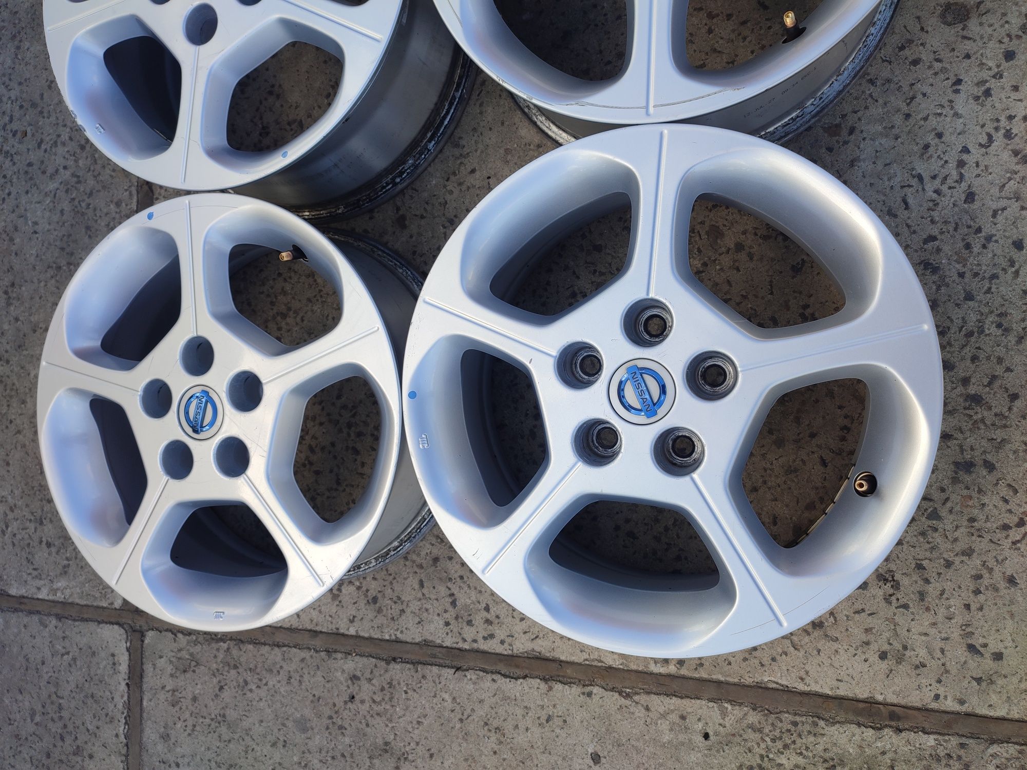 Диски 5/114.3 R16 Nissan leaf