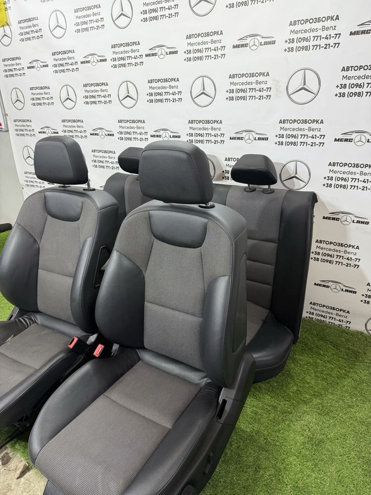 W204 Кожа комплектуючи салон карти сидіння Mercedes C-class Шрот