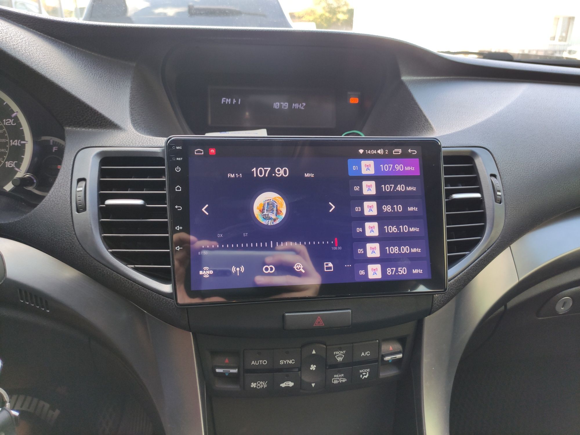 Штатная магнитола для Acura TSX , установка магнитолы, экран QLED