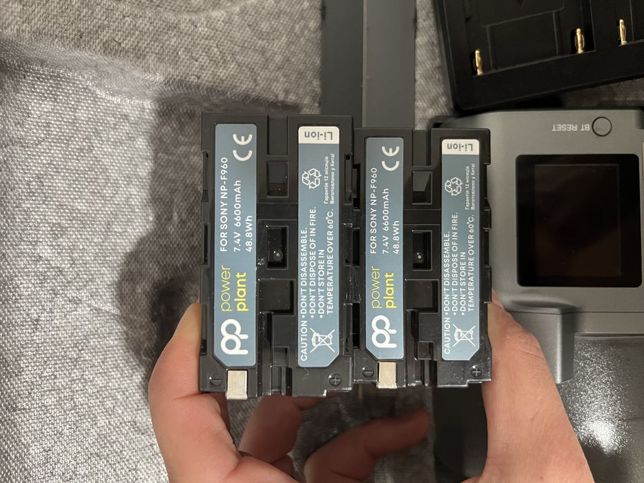 Постійне світло Amaran 60d з акумуляторами