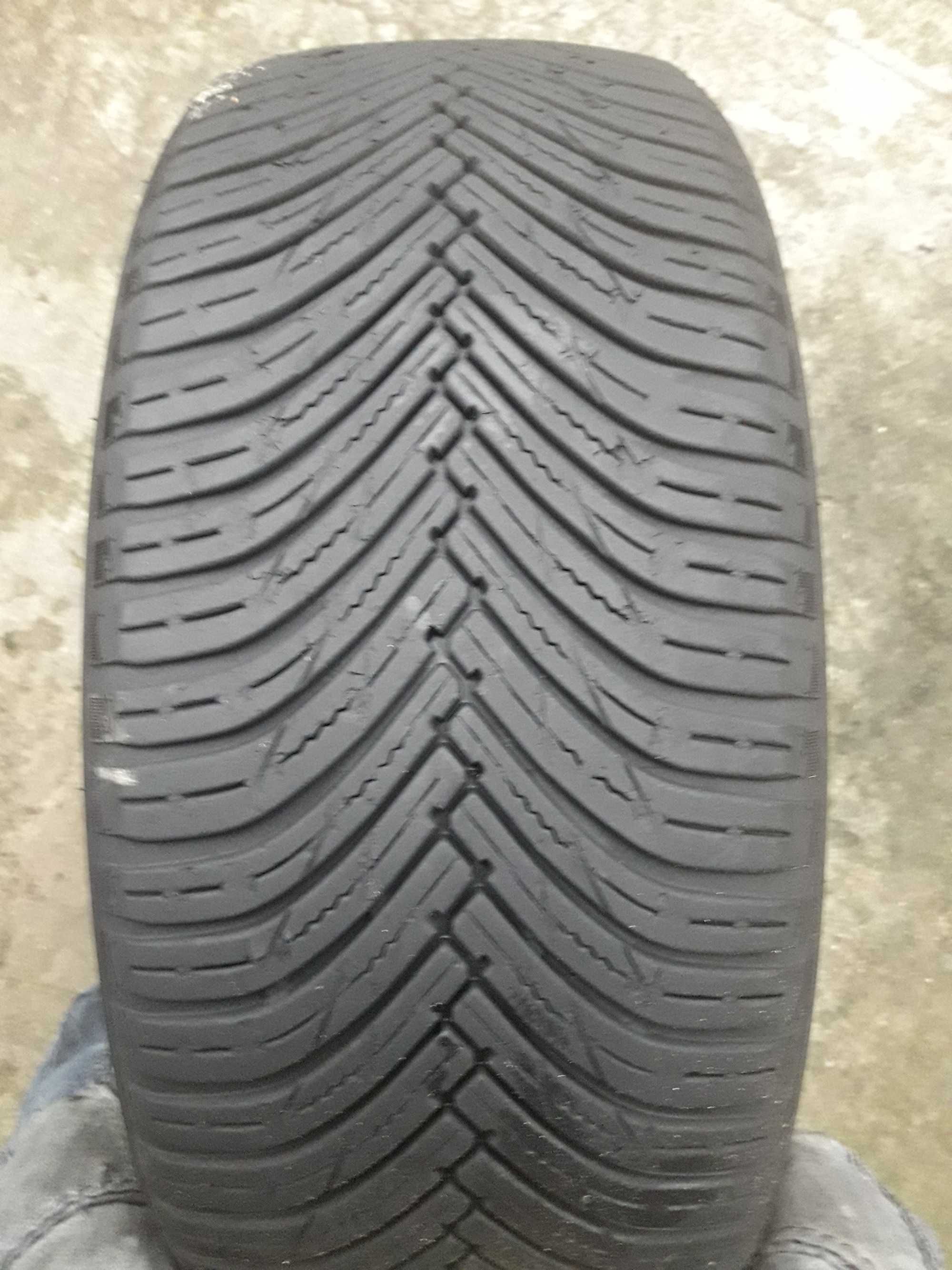 Całoroczna Maxxis 225/45 R18 6mm