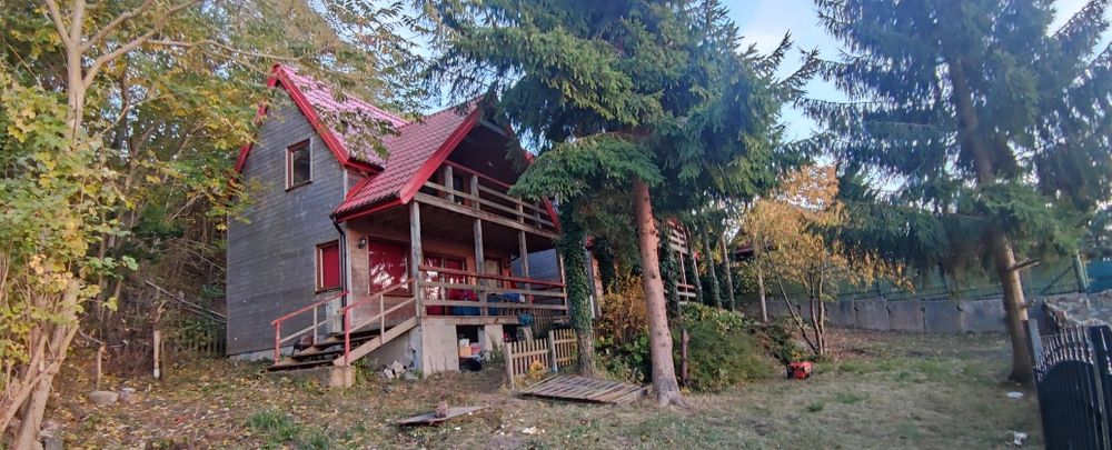 Sprzedam Działka 1100m2 Cztery Domki Całoroczne Woda Własna  Szambo