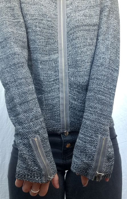 В'язана жіноча кофта на зіпері Ostin