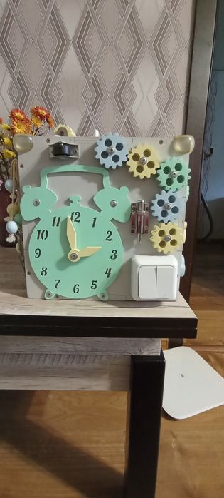 Продаю Бізікуб дитячий