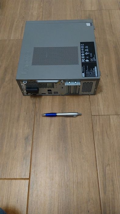 Mini torre Lenovo AMD Athlon Silver 3020e, 8 Gb DDR4, 256 Gb M.2