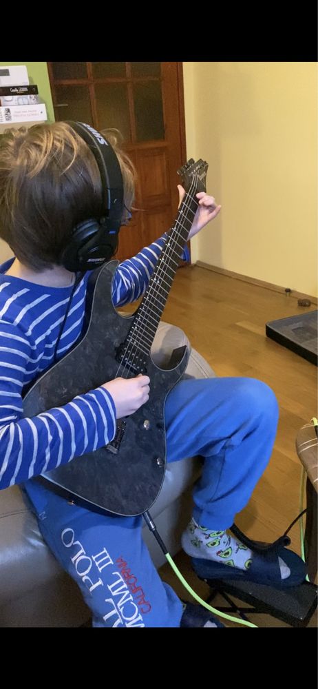 PROFESJONALNA nauka i lekcje gry na gitarze klasycznej/elektrycznej
