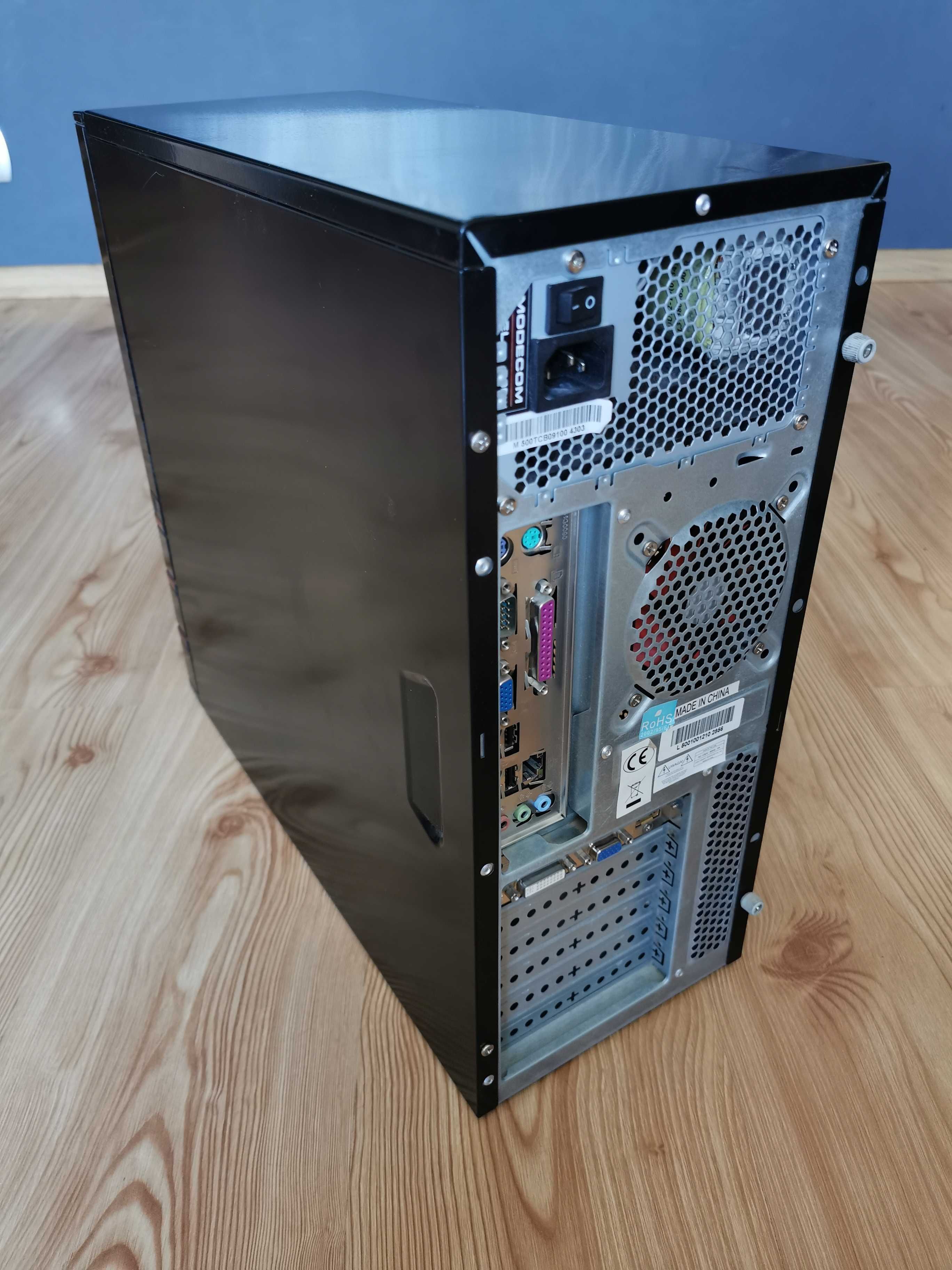 Komputer stacjonarny E8400 / GTS 250 / 4 GB