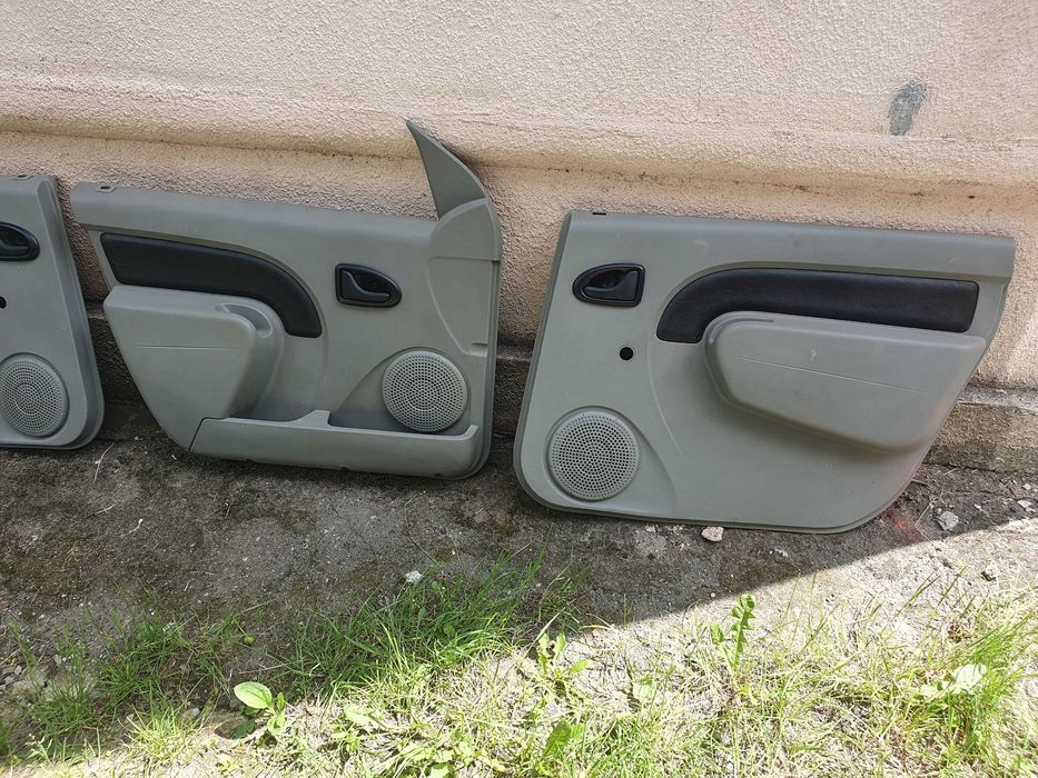 Карти передніх і задніх дверей Reno Dacia Logan MCV універсал 2008