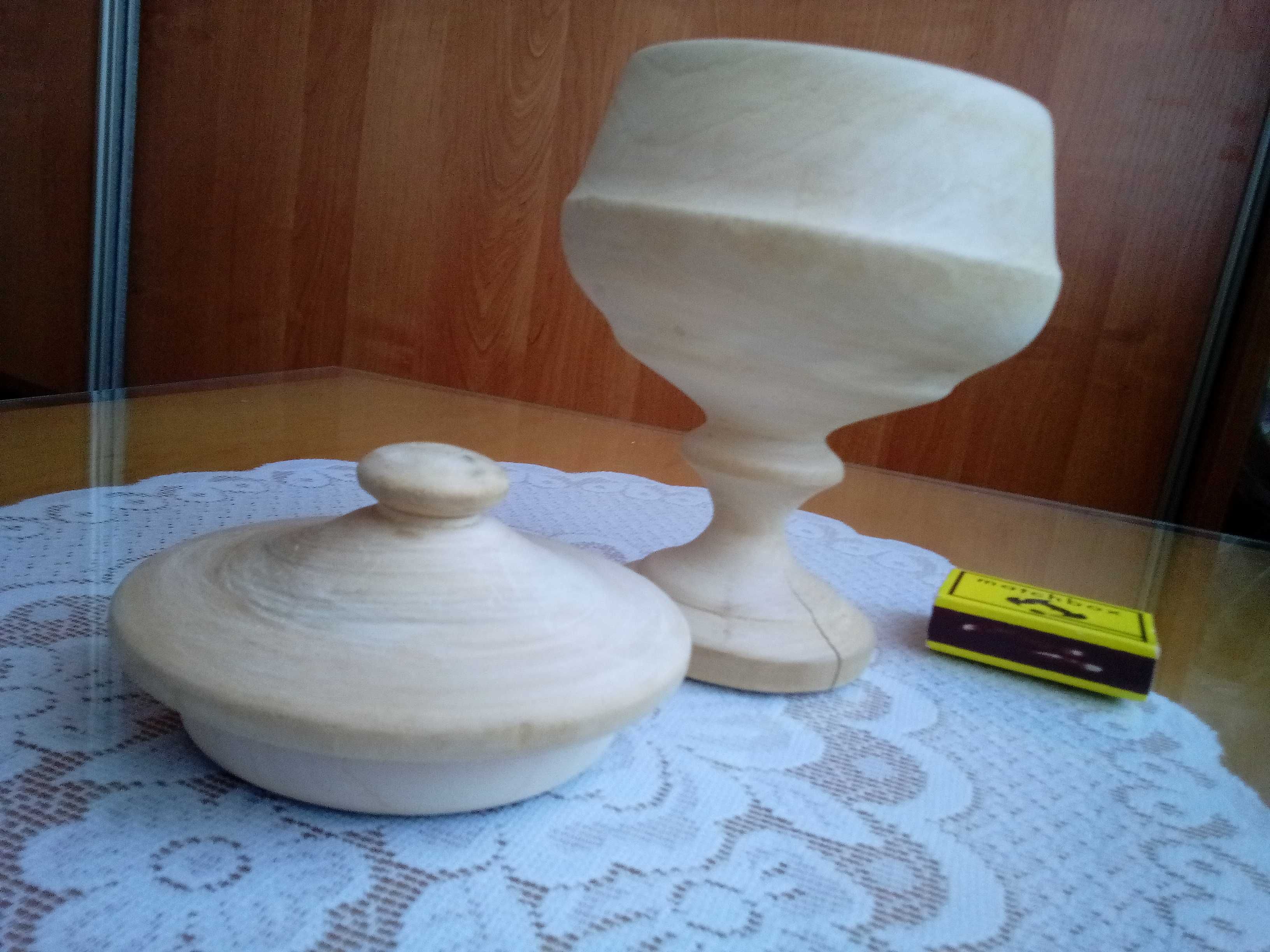 Szkatułka drewniana, urna, pojemnik, wys. 17. szerokość 10 cm
