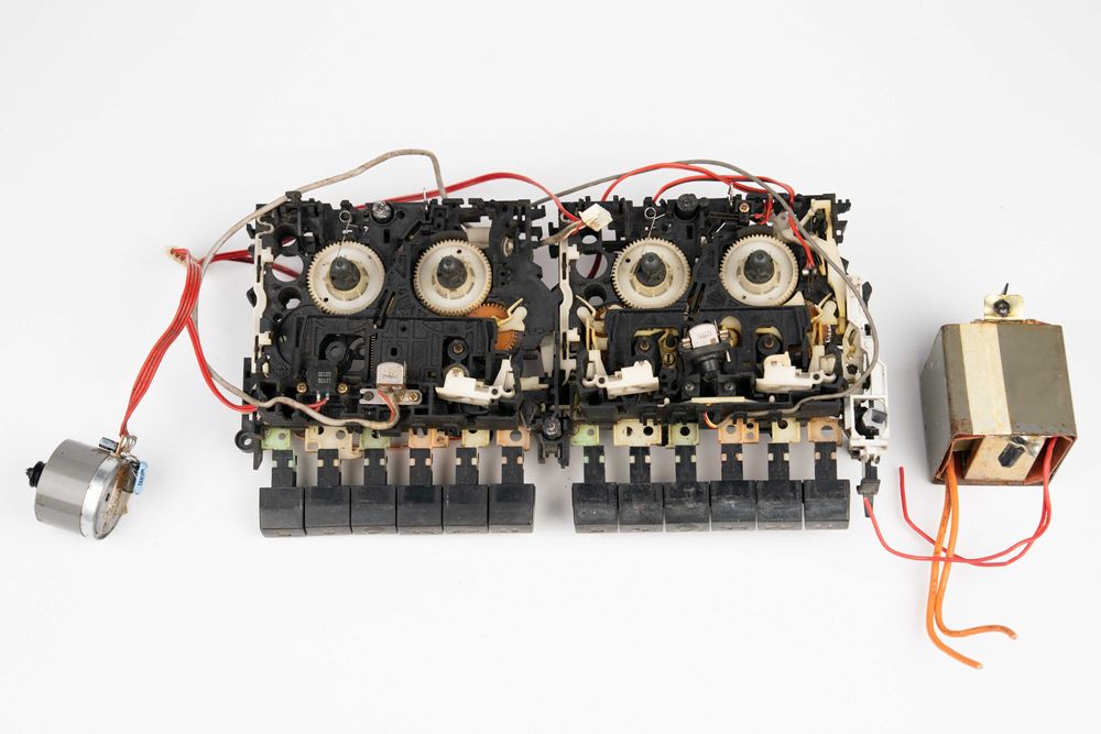 Стрічкопротяжний механізм ЛПМ від касетної магнітоли Philips AW 7324