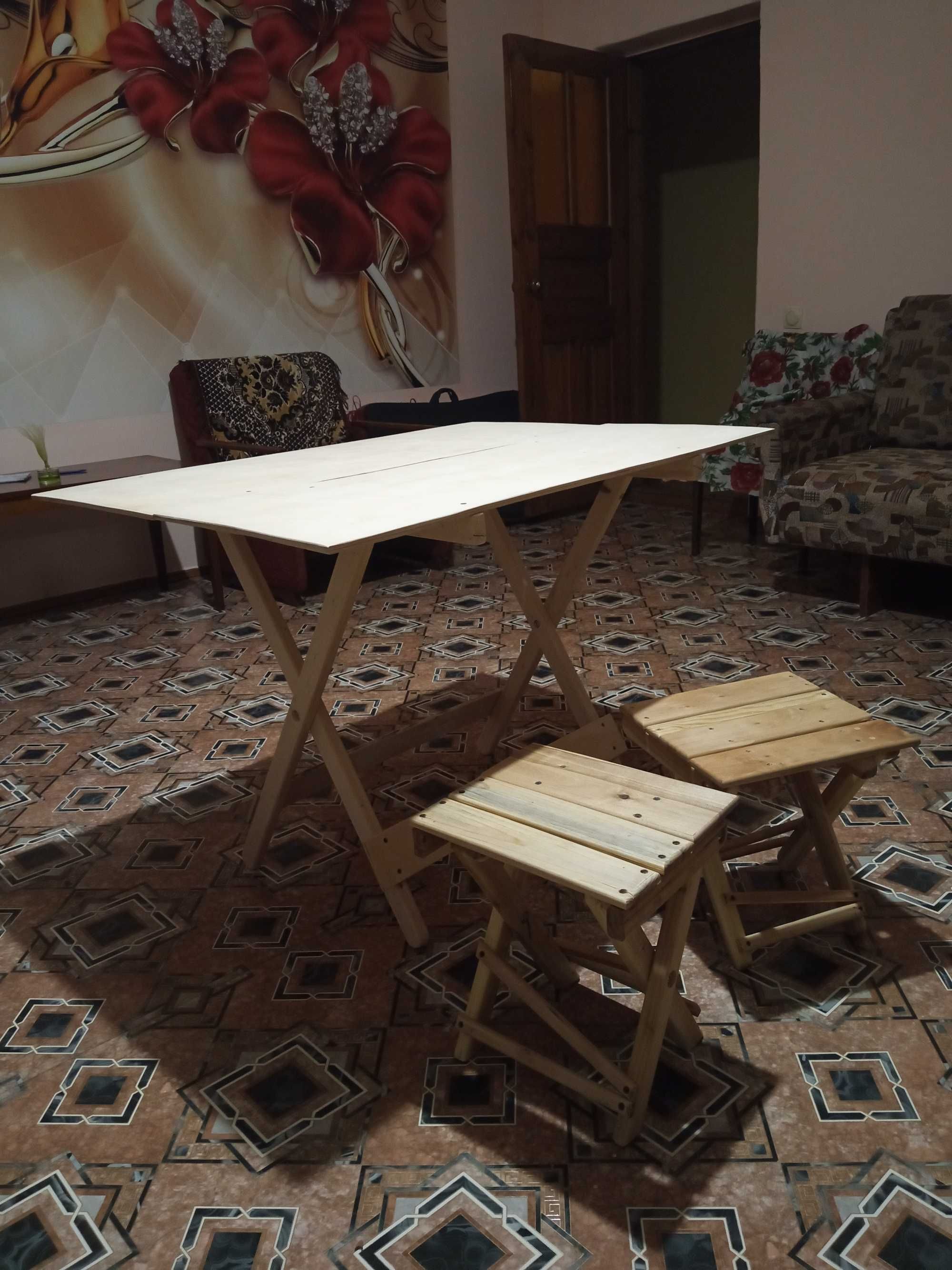 стілець дерев'яний розкладний