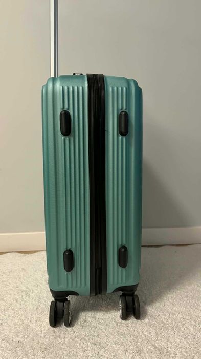 Walizka podróżna na kółkach z OCHNIK - okazyjna cena