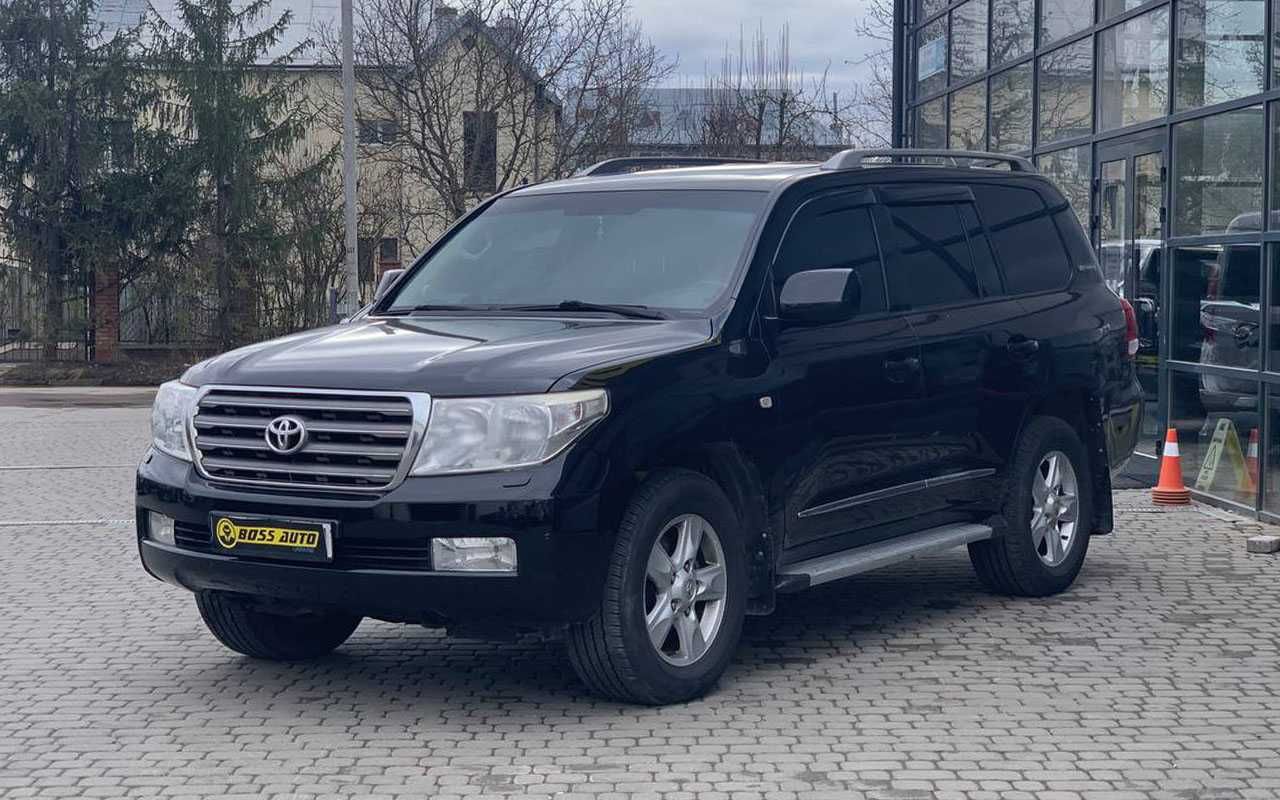 Toyota Land Cruiser 2011