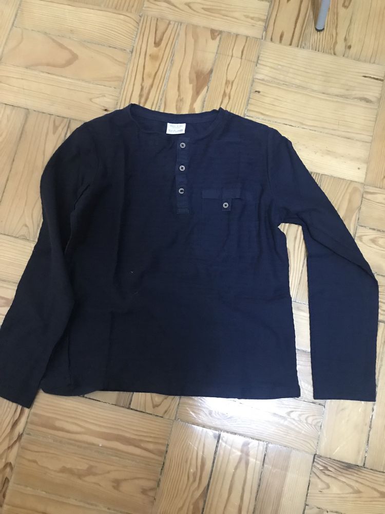 Camisola de algodão azul escuro com botões e manga comp