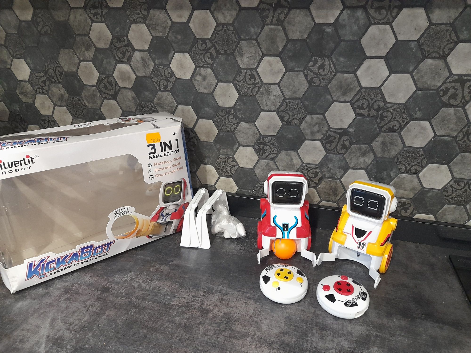 Kickkbot gra robot