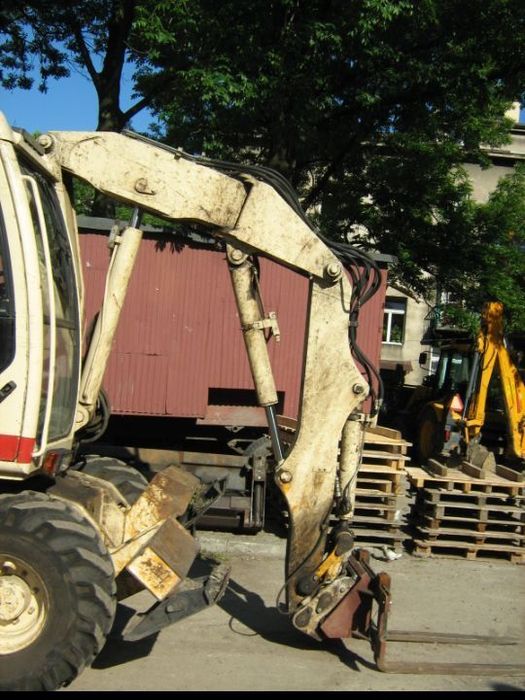 MECALAC 11 , 12 MXT - CZĘŚCI - Ramie , Sworznie , Kiwak Manipulator , Siłowniki , Łapy Stabilizatory