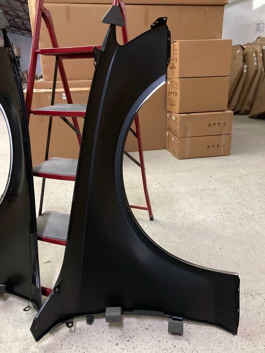 Крылья крыло L/R (Стальные) Audi A4 B8  2017-2011год.