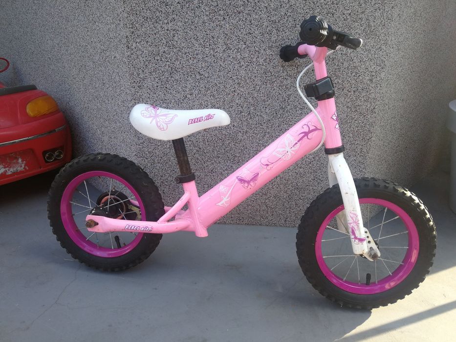 Różowy rowerek biegowy dla dziewczynki Rebel kidz koła 12''