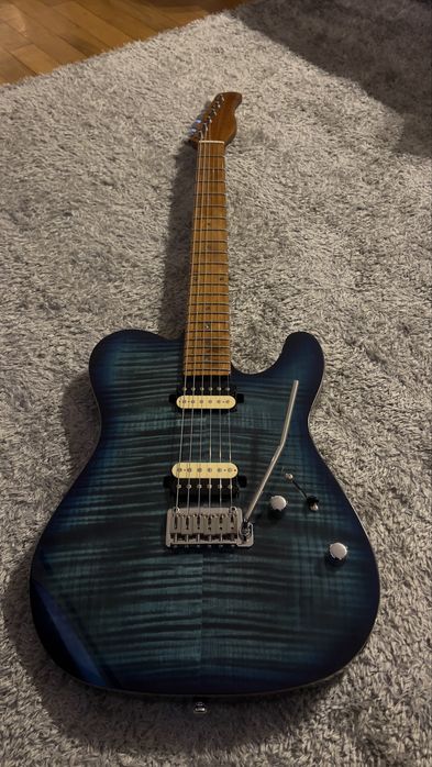 Guitarra Sire Larry Carlton T7