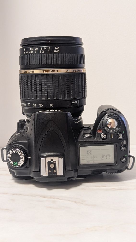 Nikon D90 + Tamron 18-200
