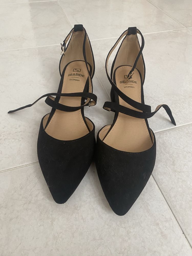 Sapato preto salto baixo - como novo