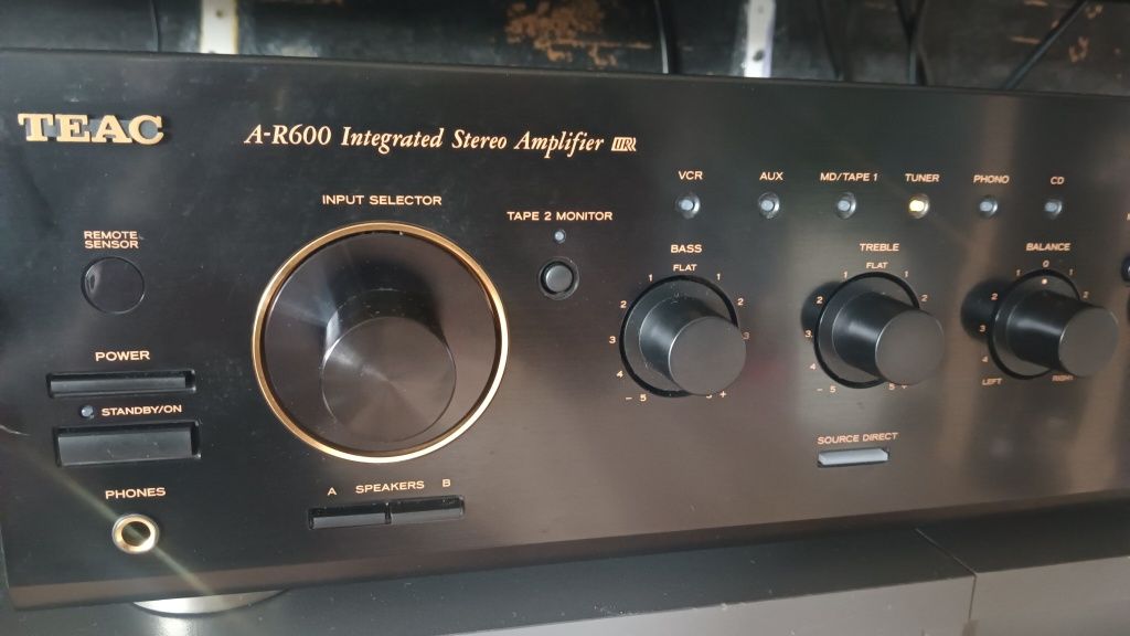 Przepiękny Teac A R-600