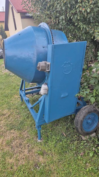 Betoniarka 250 l