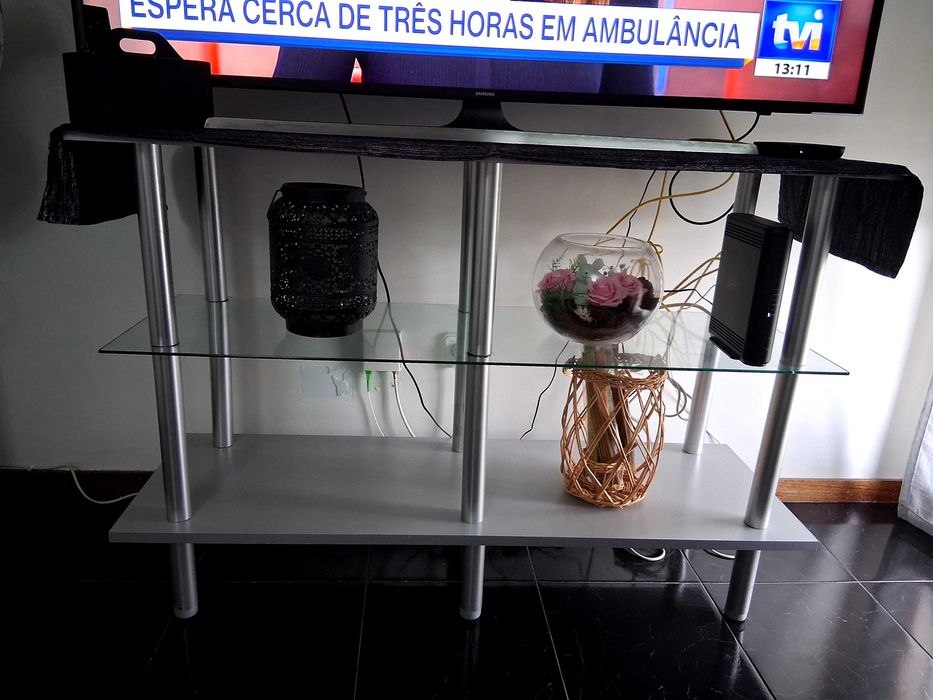 Móvel para TV ou para decoração