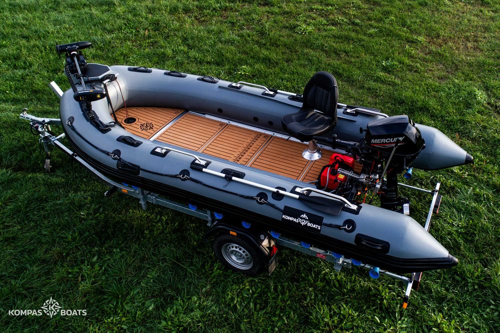 Najlepiej wyposażony ponton wędkarski KB F460