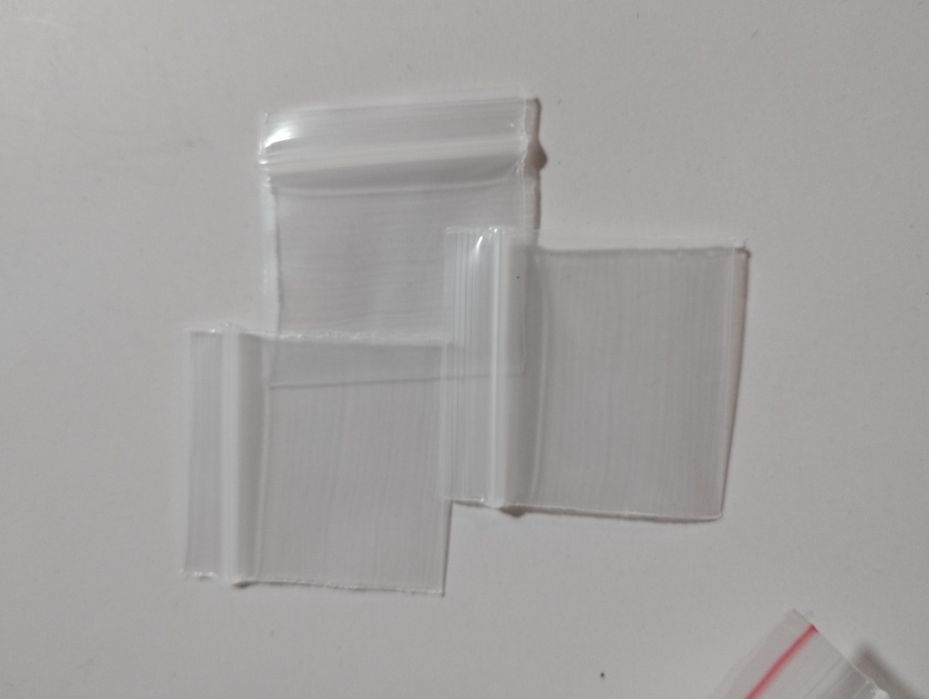 Woreczki strunowe 3x3 nowe 100 szt.