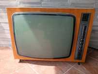 Telewizor Beryl 102 UNITRA. Dekoracja, wystrój PRL