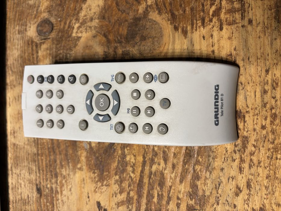 Odtwarzacz DVD Grundig Livance GDP 2400 + pilot