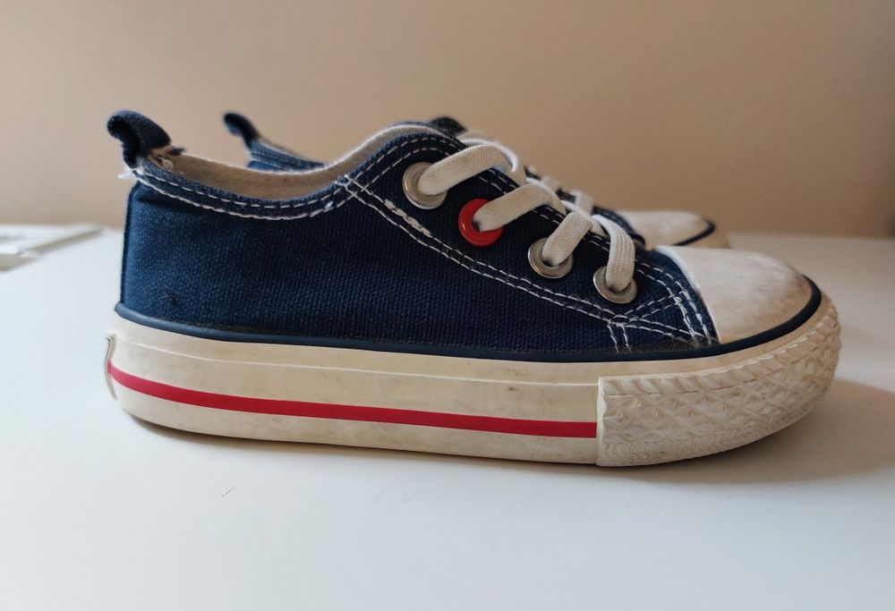 Trampki uniwersalne, rozmiar 24