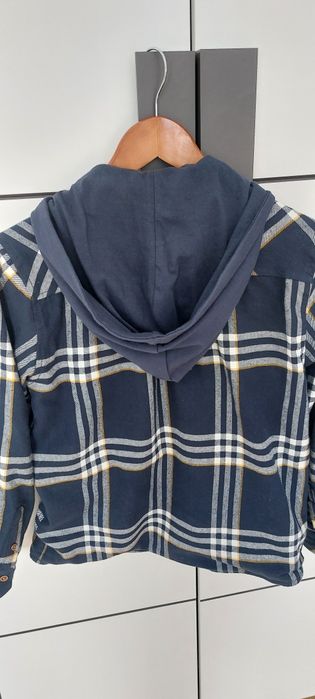 Koszula  z kapturem  ocieplana  r.146/152 Smyk