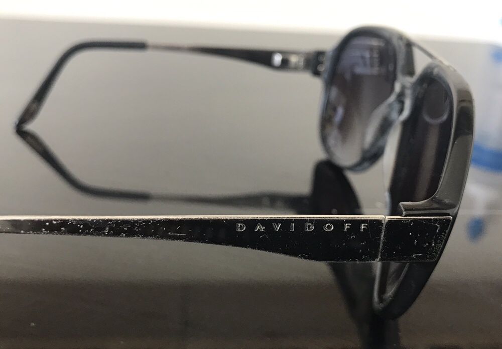Óculos de Sol DAVIDOFF (em bom estado)