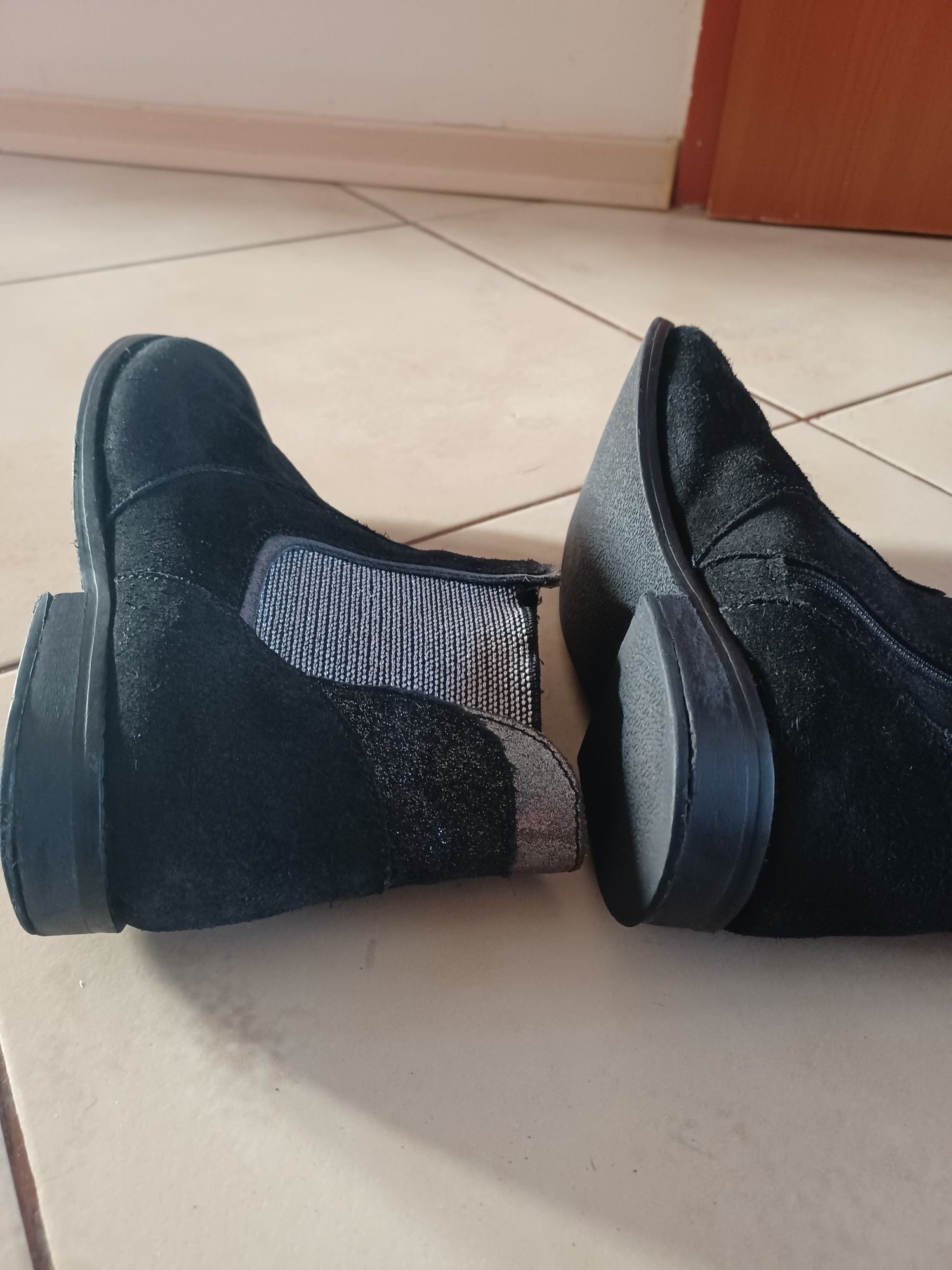 Buty jesień wiosna  sztyblety Reserved skórzane 35 dziewczynka