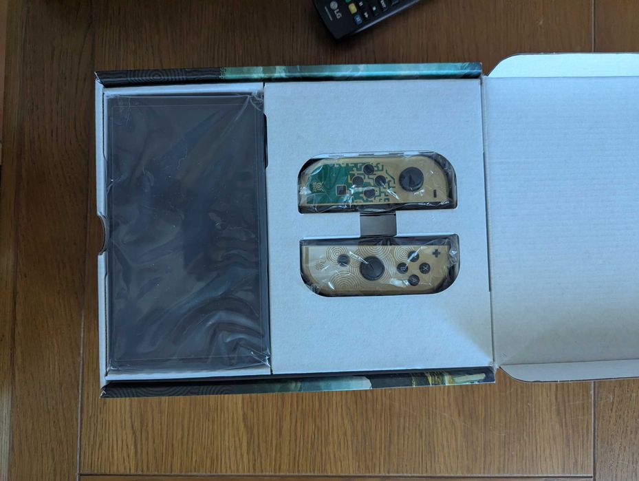 Switch OLED Tears of the kingdom