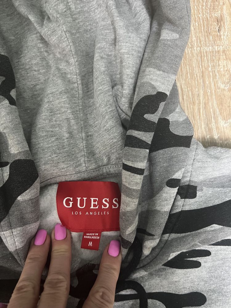 Толствка GUESS