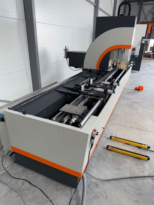CNC Elumatec SBZ122/33 centrum obrobcze do profili, rok 2014
