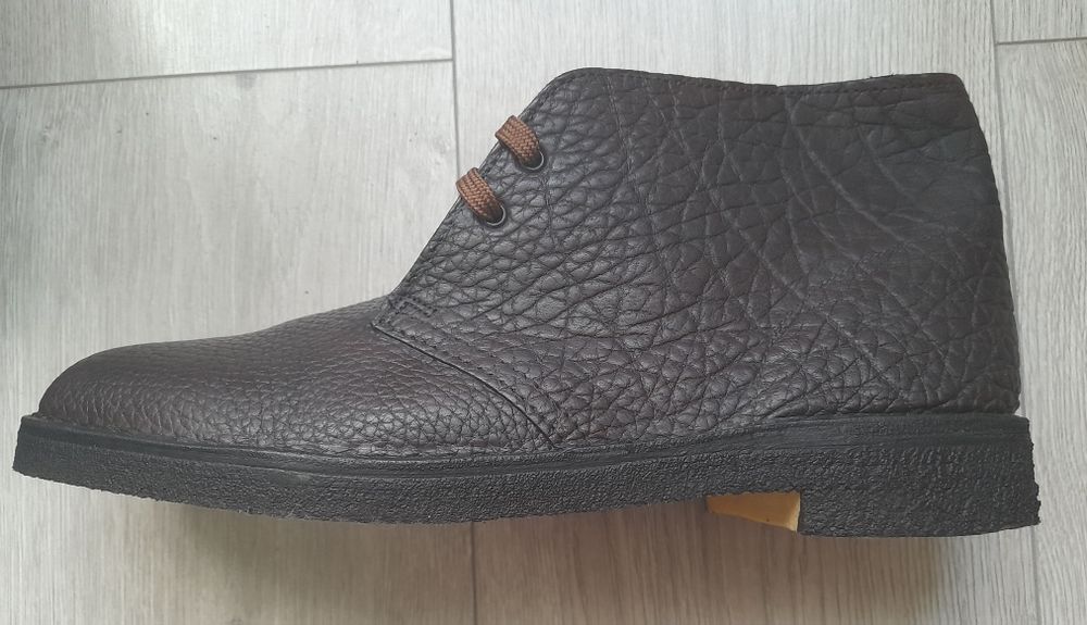 Чоловіче взуття.