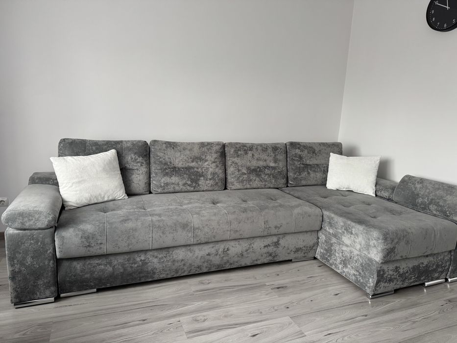 Кутовий розкладний диван з кріслом.