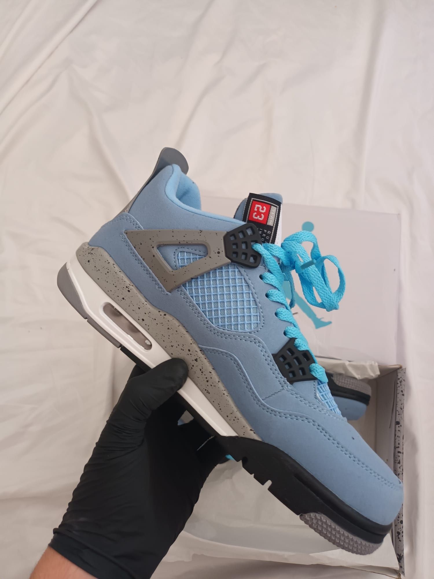 Jordan 4 University Blue 42